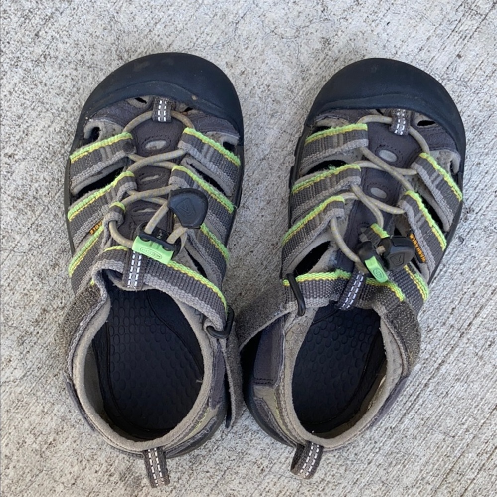 Keen kid sandal - Size 11